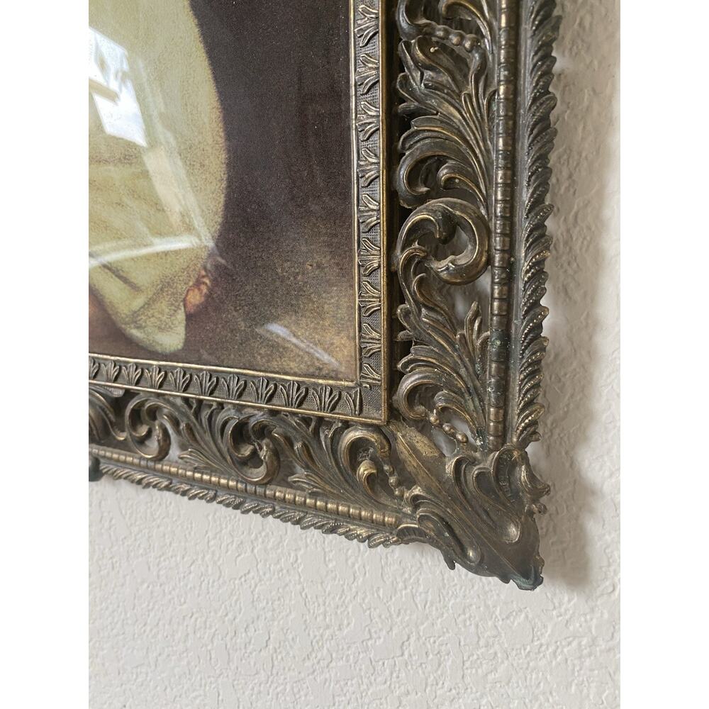 Vintage Ornate Brass Framed Convex Bubble Glass Portrait ‘The Infant Samuel’ - Picture 2 of 7
